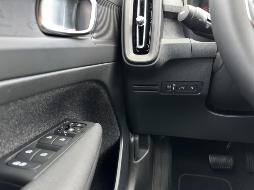 Volvo XC40 T4 Essential Plug-In Hybrid/Navi/Kam/hzb.LK – Bild 21