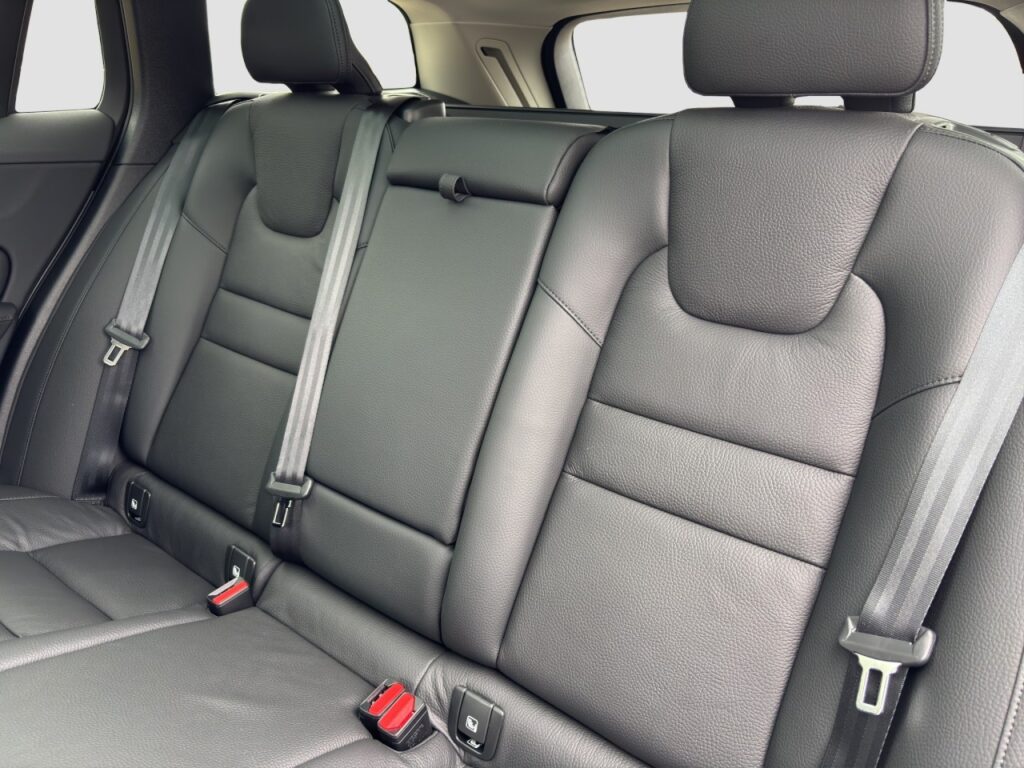 Volvo V60 B4 Plus Dark/Navi/LED/Pano/360K/Head-Up/H&K – Bild 14