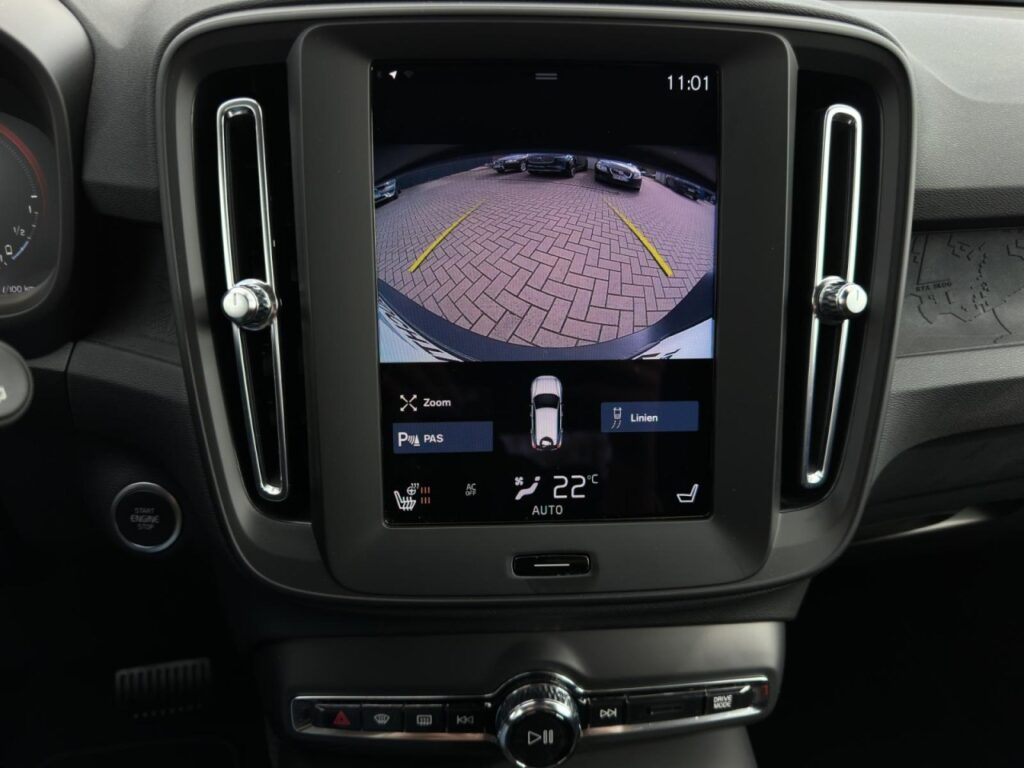 Volvo XC40 T4 Essential Plug-In Hybrid/Navi/Kam/GJR – Bild 22