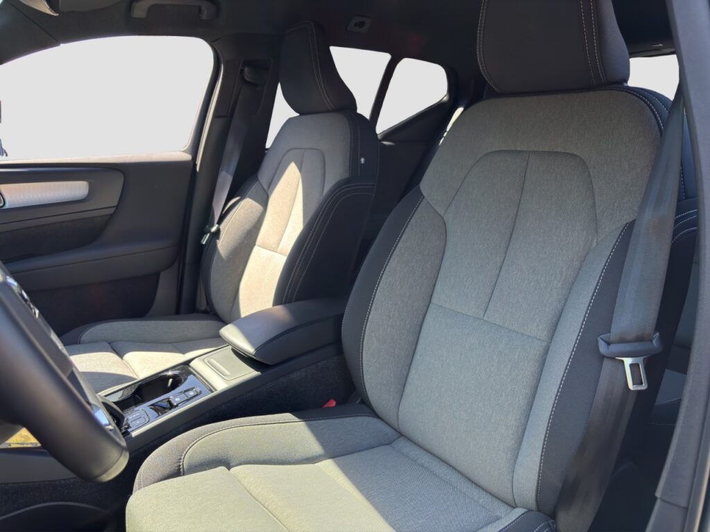 Volvo XC40 B4 Plus Dark/Navi/LED/AHK/BLIS/19Zoll/GJR – Bild 13