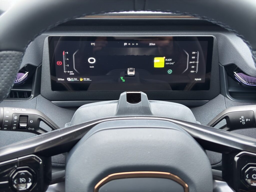 Lynk & Co 08 More Plug-In Hybrid / Pano / Sahara Dune – Bild 15