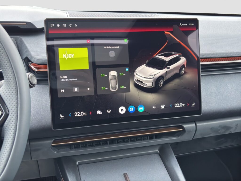 Lynk & Co 08 More Plug-In Hybrid / Pano / Sahara Dune – Bild 16
