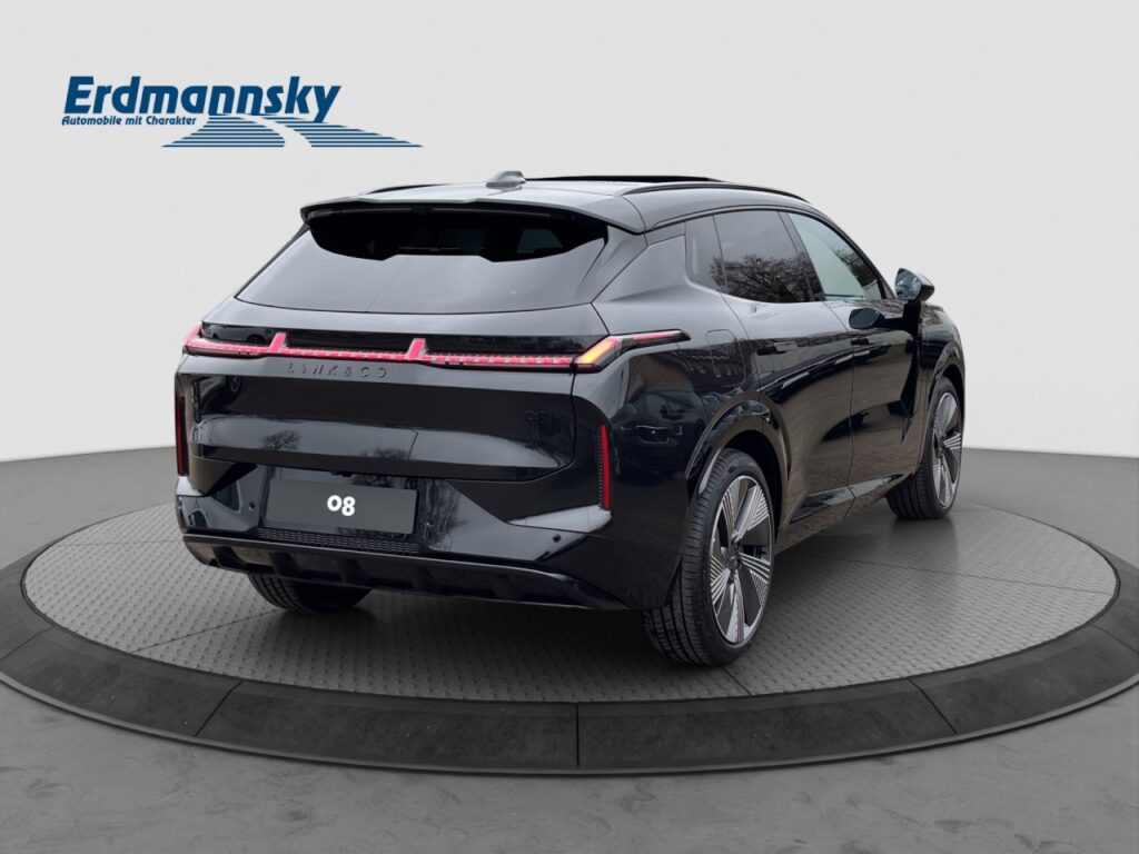 Lynk & Co 08 More Plug-In Hybrid / Pano / Sahara Dune – Bild 4