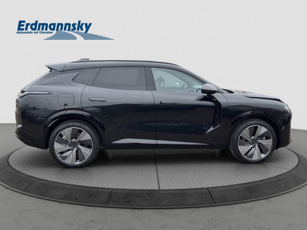 Lynk & Co 08 More Plug-In Hybrid / Pano / Sahara Dune – Bild 6