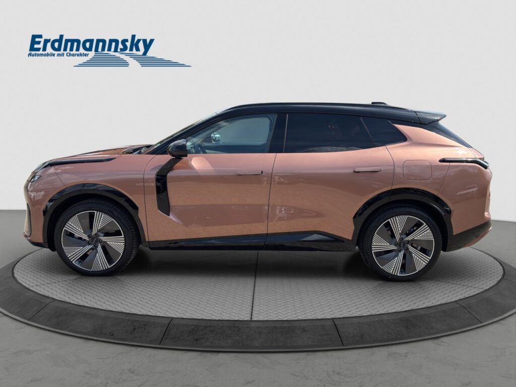 Lynk & Co 08 More Plug-In Hybrid / Pano / Sahara Dune – Bild 5