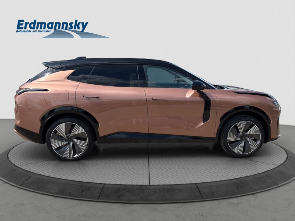 Lynk & Co 08 More Plug-In Hybrid / Pano / Sahara Dune – Bild 6