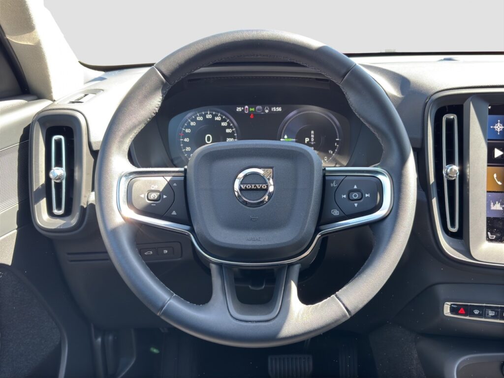 Volvo XC40 T4 Essential Plug-In Hybrid/Navi/Kam/StHz – Bild 7