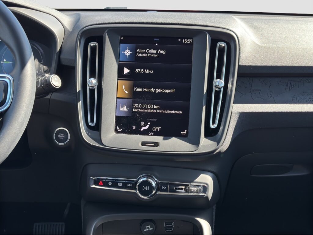 Volvo XC40 T4 Essential Plug-In Hybrid/Navi/Kam/StHz – Bild 9