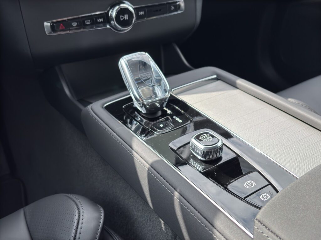 Volvo XC90 T8 Ultra Black Edition Plug-In Hybrid / 360 – Bild 12