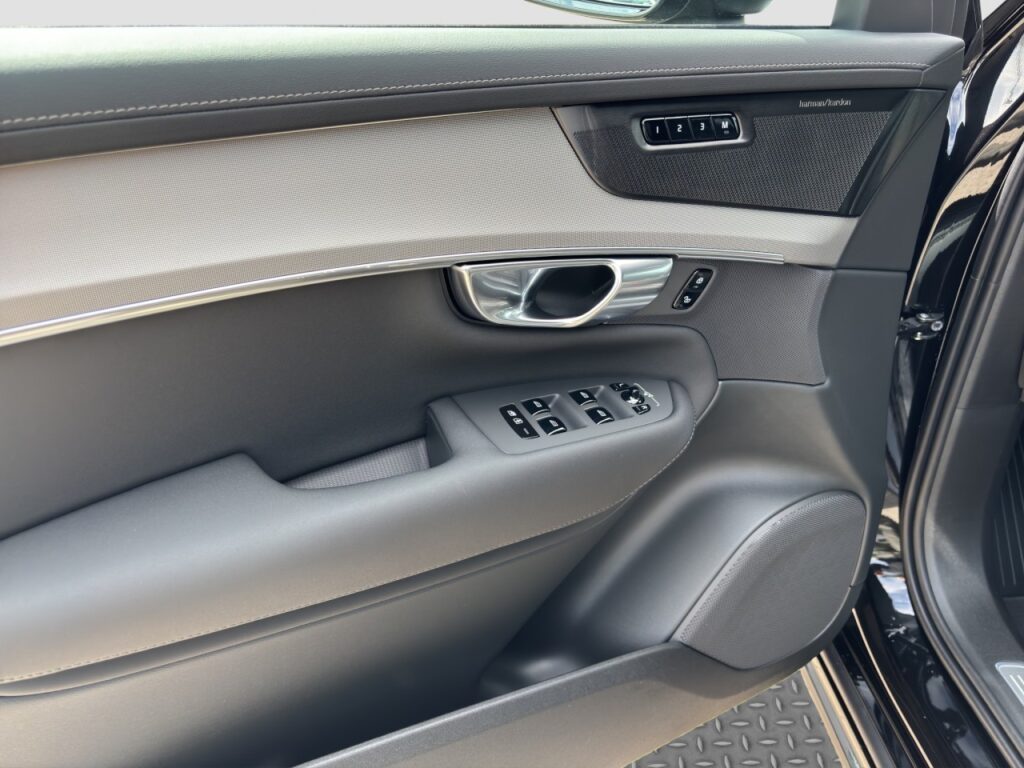 Volvo XC90 T8 Ultra Black Edition Plug-In Hybrid / 360 – Bild 13