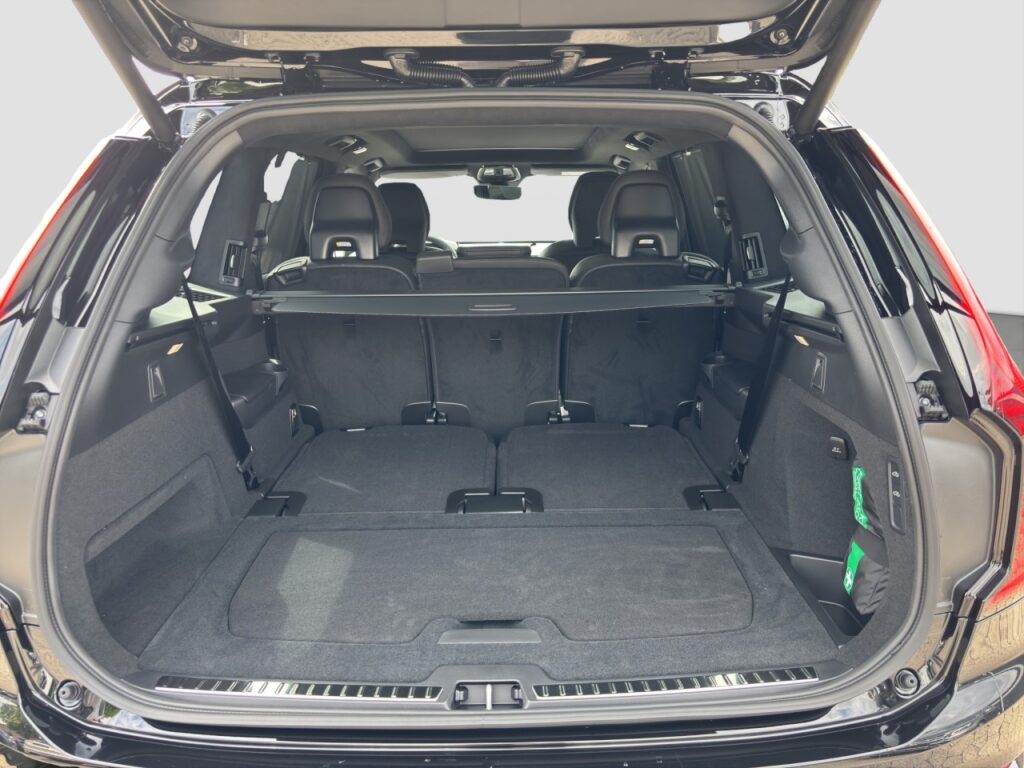 Volvo XC90 T8 Ultra Black Edition Plug-In Hybrid / 360 – Bild 17