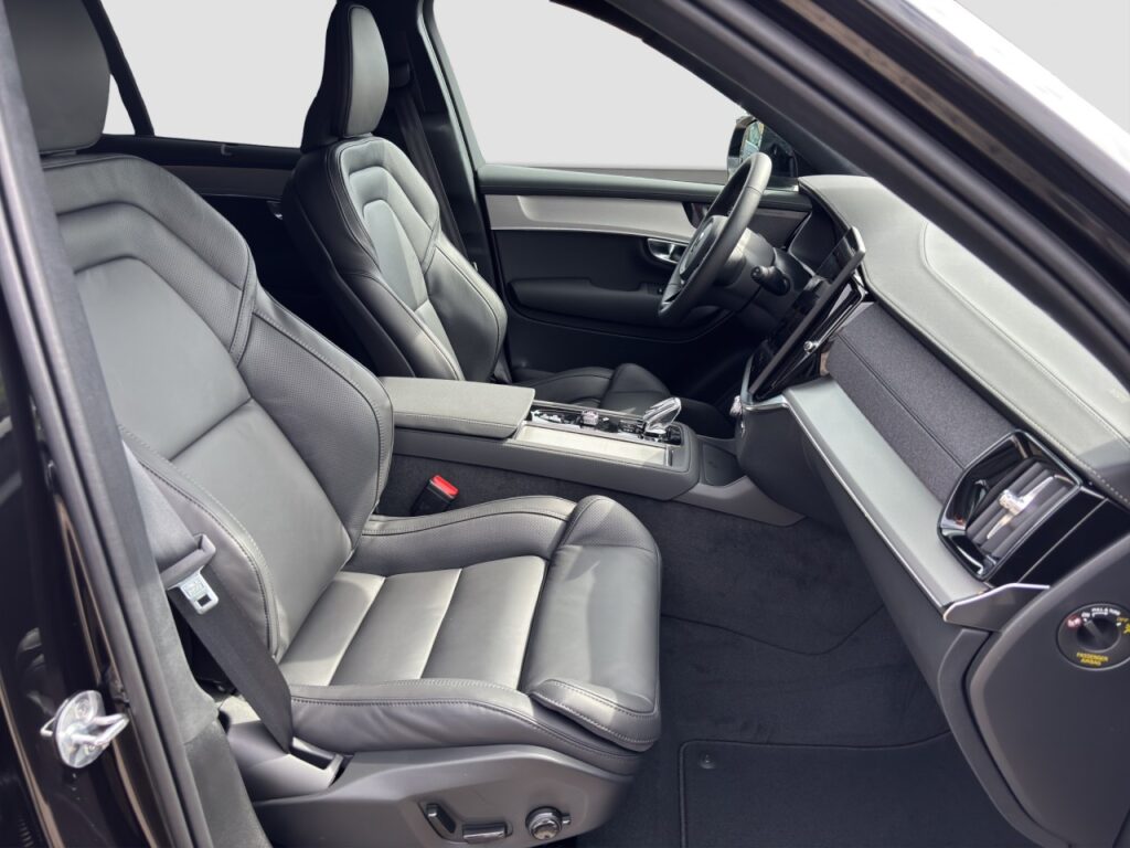 Volvo XC90 T8 Ultra Black Edition Plug-In Hybrid / 360 – Bild 18