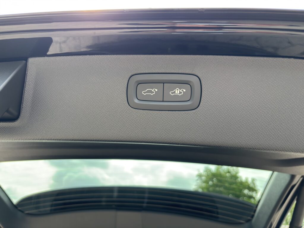 Volvo XC90 T8 Ultra Black Edition Plug-In Hybrid / 360 – Bild 20