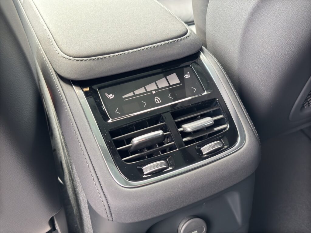 Volvo XC90 T8 Ultra Black Edition Plug-In Hybrid / 360 – Bild 22