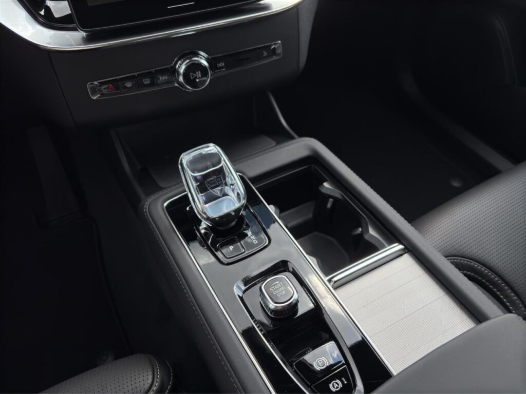 Volvo XC90 T8 Ultra Dark Plug-In Hybrid / Massage – Bild 20
