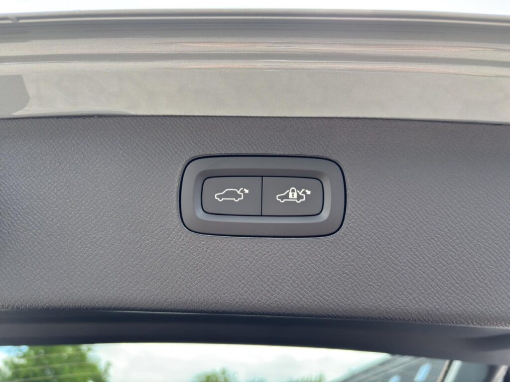 Volvo XC90 T8 Ultra Dark Plug-In Hybrid / Massage – Bild 28