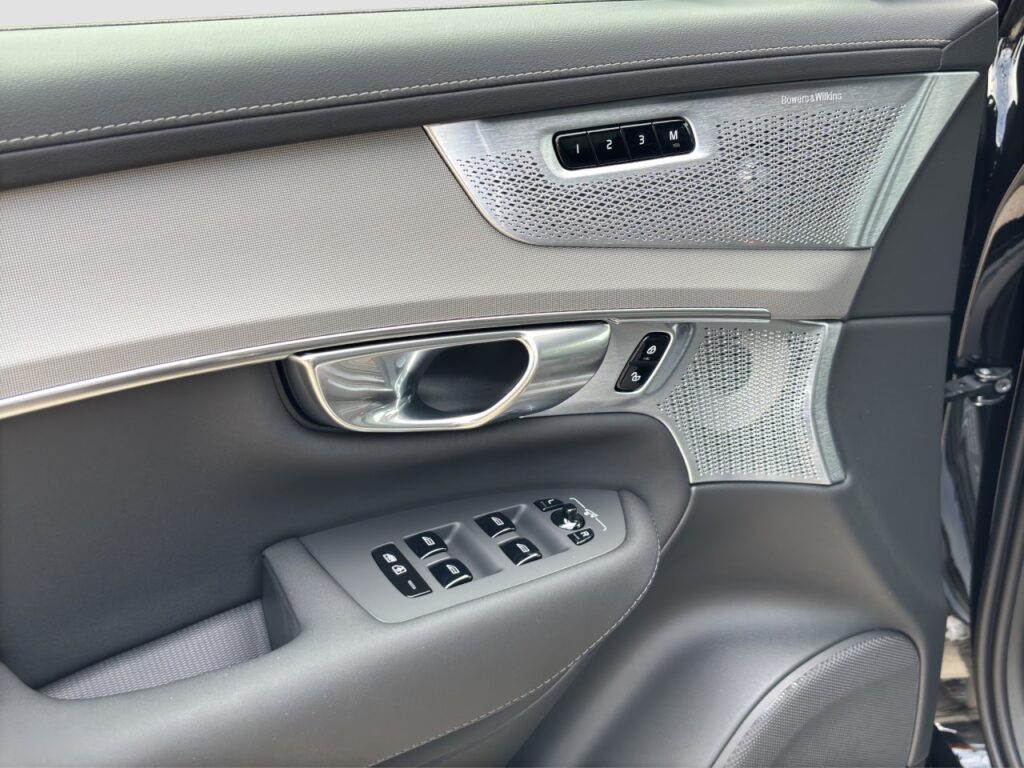 Volvo XC90 T8 Ultra Dark Plug-In / Bowers & Wilkins – Bild 12