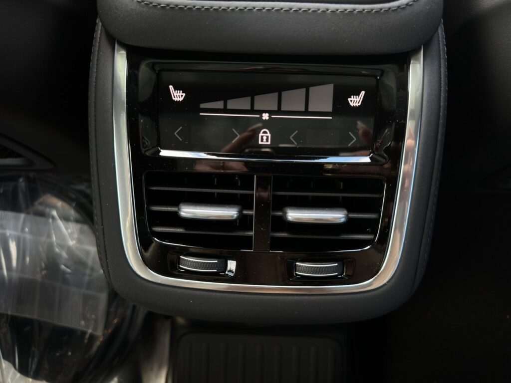 Volvo XC90 T8 Plus Dark Plug-In Hybrid / GJR / Pano – Bild 19