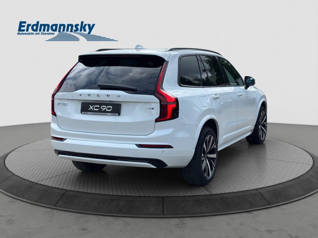 Volvo XC90 T8 Plus Dark Plug-In Hybrid / GJR / Pano – Bild 4