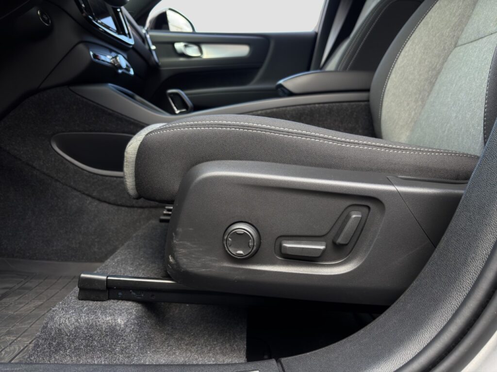 Volvo XC40 B3 Plus Dark/Navi/LED/Standhz/360Kam/BLIS – Bild 15