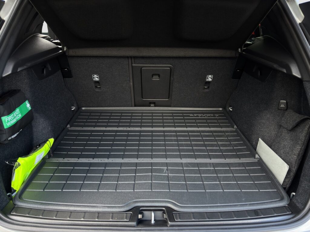 Volvo XC40 B3 Plus Dark/Navi/LED/Standhz/360Kam/BLIS – Bild 16