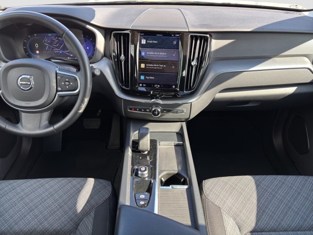 Volvo XC60 B4 Essential/Navi/LED/Kamera/Komfortsitze – Bild 10