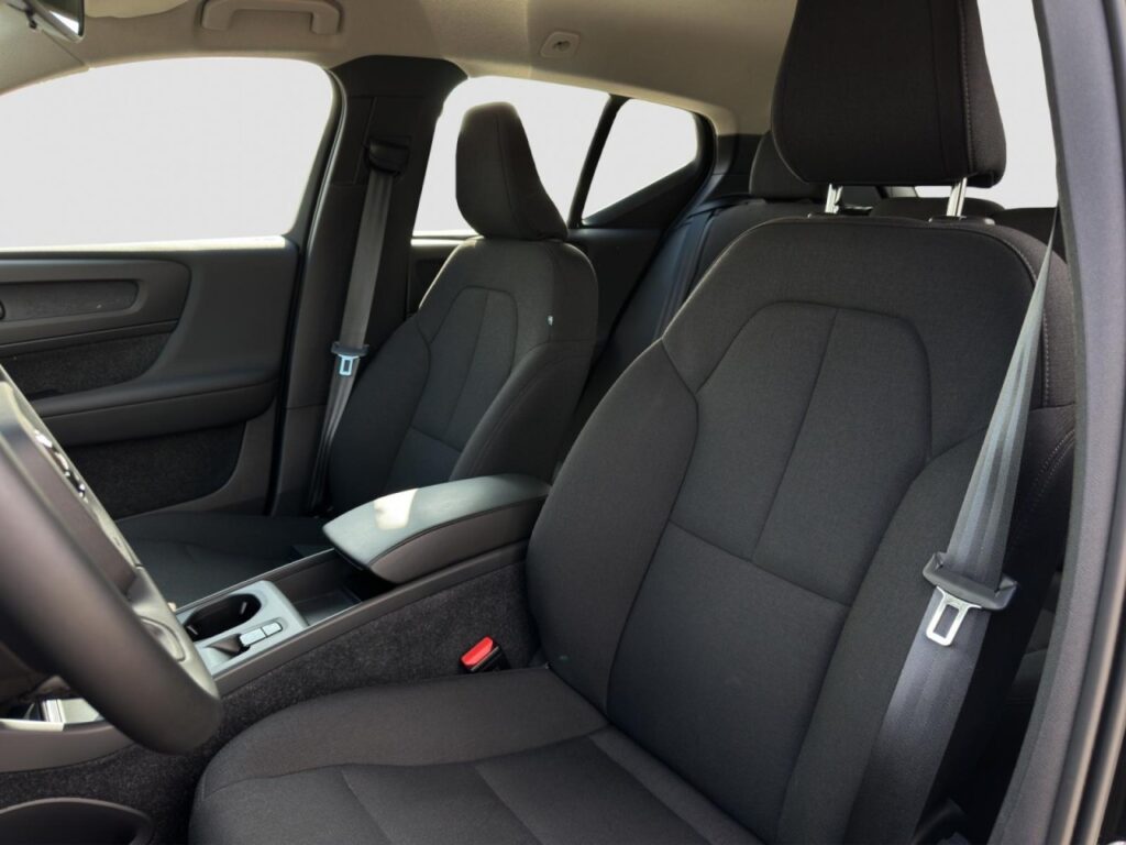Volvo XC40 T4 Essential Plug-In Hybrid/Navi/Kam/19Zoll – Bild 12