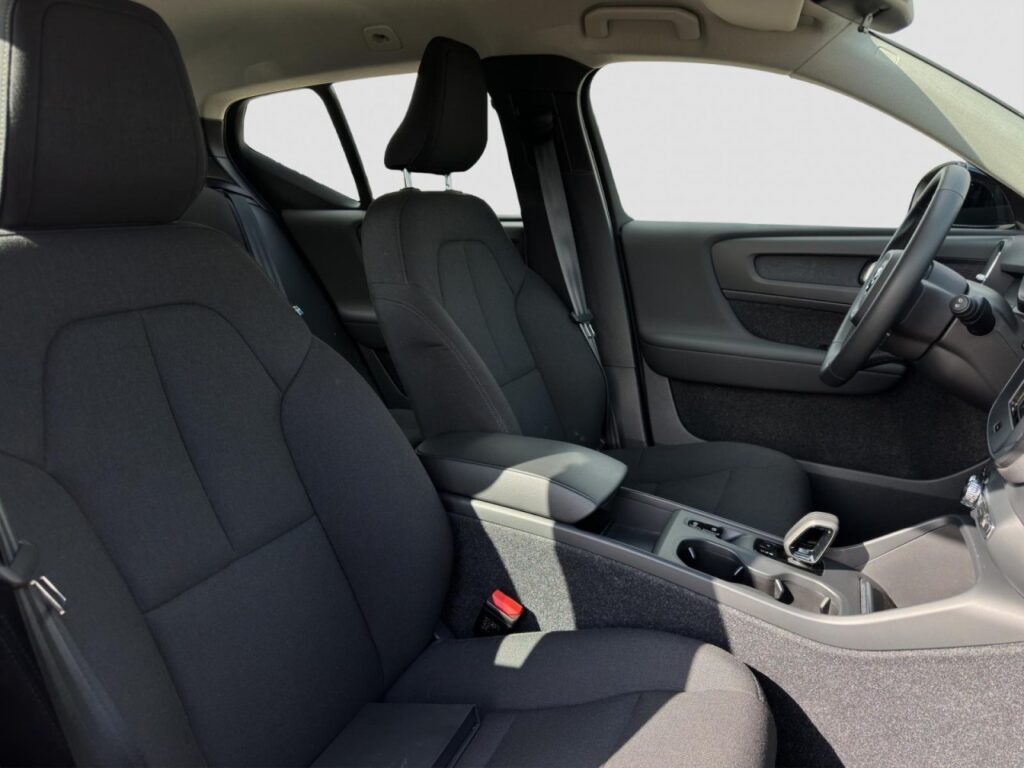 Volvo XC40 T4 Essential Plug-In Hybrid/Navi/Kam/19Zoll – Bild 15