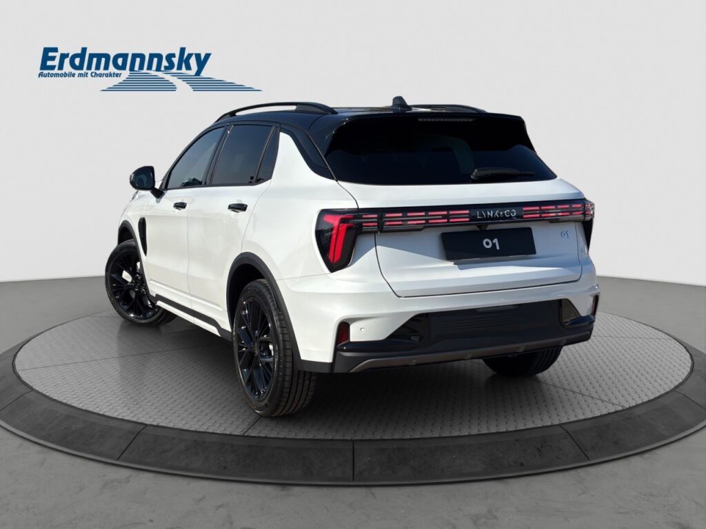 Lynk & Co 01 More Plug-In-Hybrid / PANO / 360 Grad – Bild 2