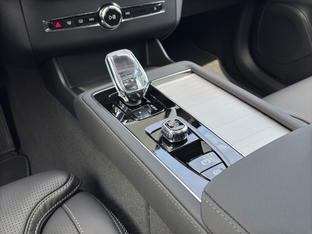 Volvo XC90 T8 AWD Ultra Dark Plug-In/Bowers & Wilkins – Bild 12