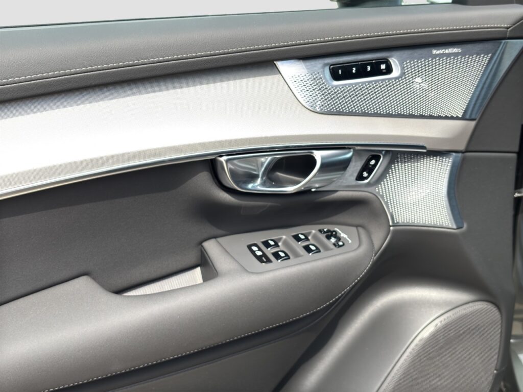 Volvo XC90 T8 AWD Ultra Dark Plug-In/Bowers & Wilkins – Bild 13