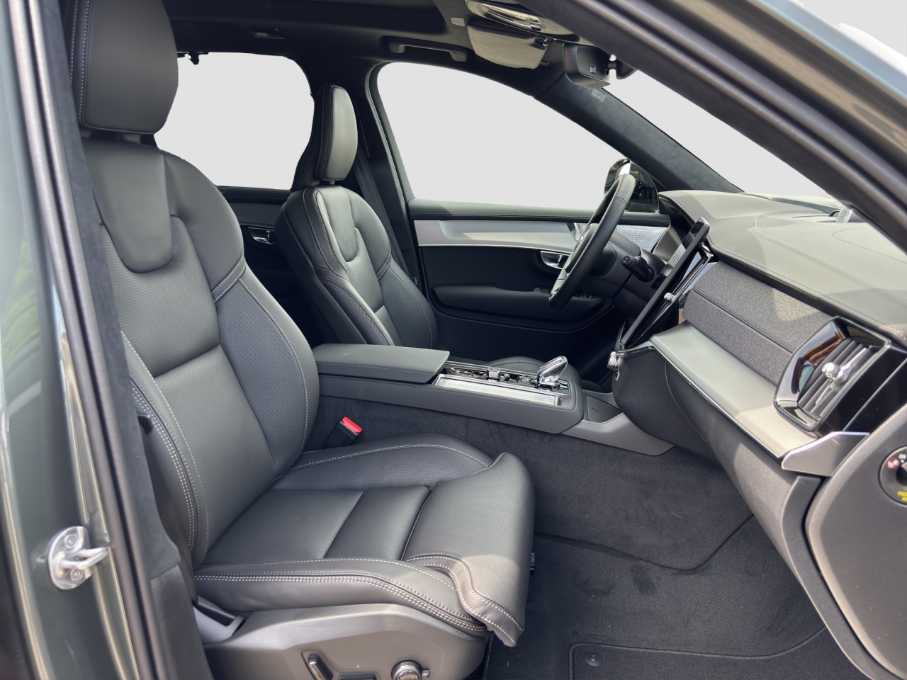 Volvo XC90 T8 AWD Ultra Dark Plug-In/Bowers & Wilkins – Bild 18