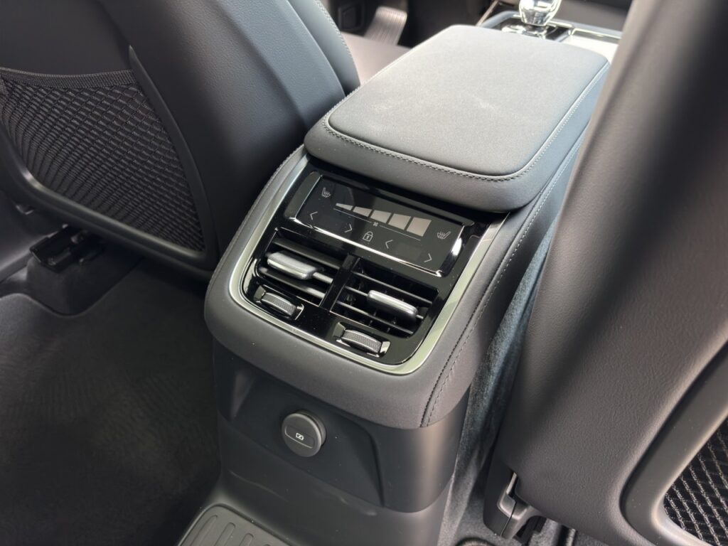 Volvo XC90 T8 AWD Ultra Dark Plug-In/Bowers & Wilkins – Bild 22