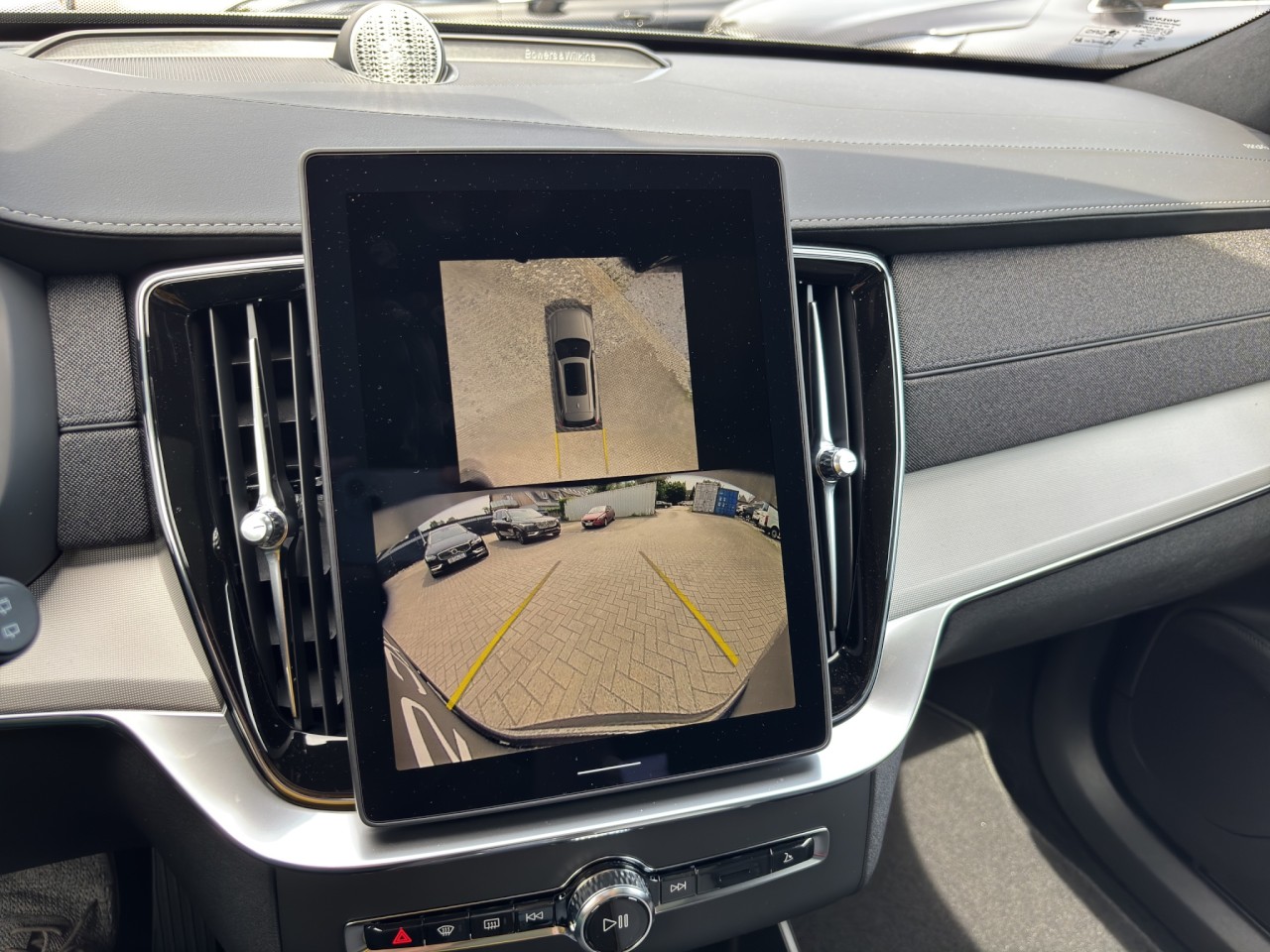 Volvo XC90 T8 AWD Ultra Dark Plug-In/Bowers & Wilkins – Bild 24