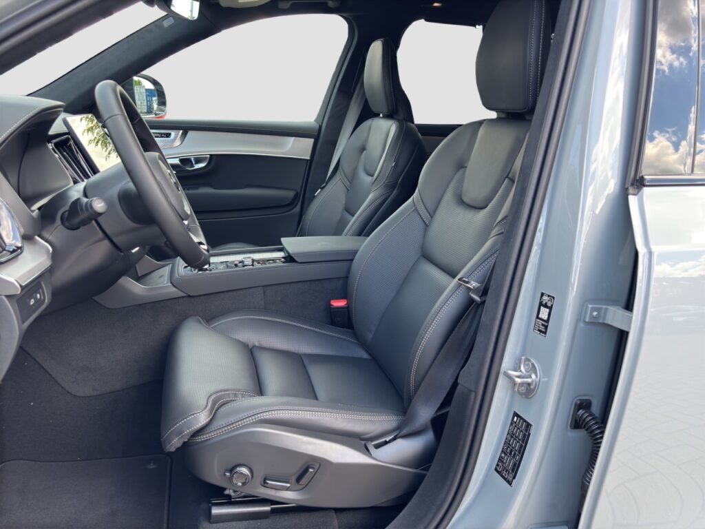 Volvo XC90 T8 AWD Ultra Dark Plug-In/Luftfahrwerk – Bild 13