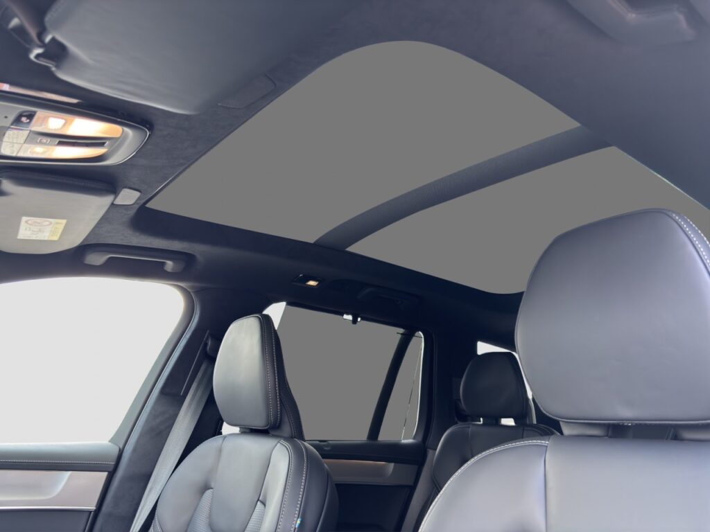 Volvo XC90 T8 AWD Ultra Dark Plug-In/Luftfahrwerk – Bild 15