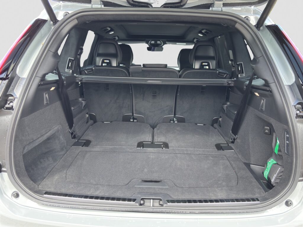 Volvo XC90 T8 AWD Ultra Dark Plug-In/Luftfahrwerk – Bild 16
