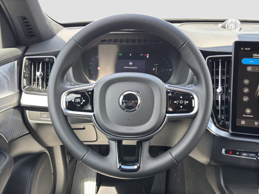Volvo XC90 T8 AWD Ultra Dark Plug-In/Luftfahrwerk – Bild 7