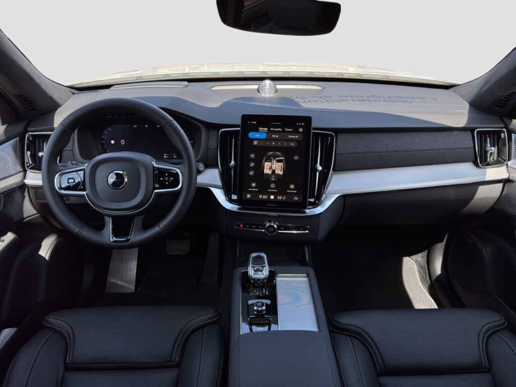 Volvo XC90 T8 AWD Ultra Black Edition Plug-In/Luftfahr – Bild 10