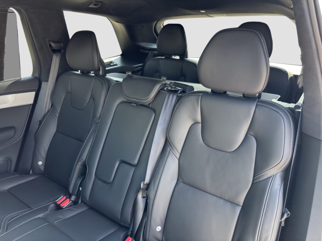 Volvo XC90 T8 AWD Ultra Black Edition Plug-In/Luftfahr – Bild 14