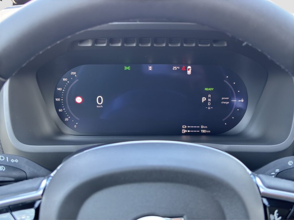 Volvo XC90 T8 AWD Ultra Black Edition Plug-In/Luftfahr – Bild 8