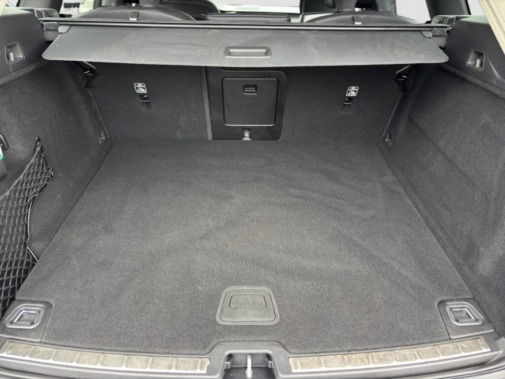 Volvo XC60 B4 Plus Dark AWD/Navi/LED/H&K/BLIS/hzb.FS – Bild 16