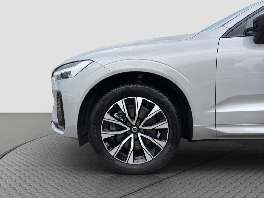 Volvo XC60 B4 Plus Dark AWD/Navi/LED/H&K/BLIS/hzb.FS – Bild 18