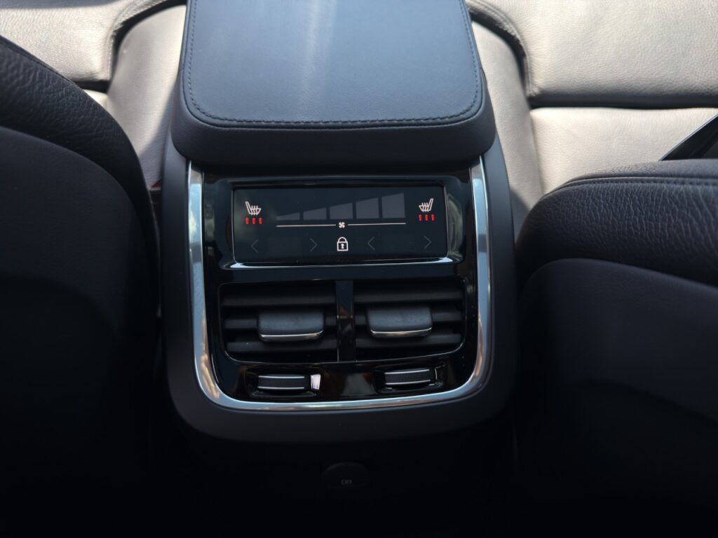 Volvo XC90 T8 Ultimate Dark Plug-In Hybrid AWD/360Kam – Bild 21