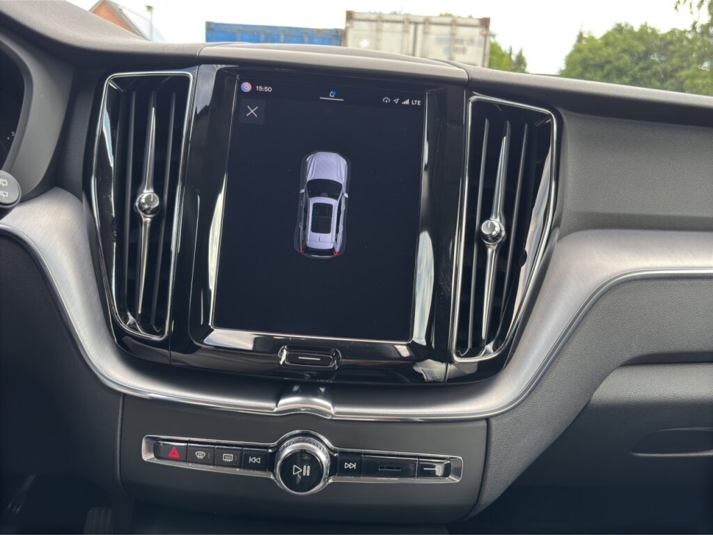 Volvo XC60 B4 Momentum Pro/Navi/LED/AHK/Lichtpaket/LHZ – Bild 21