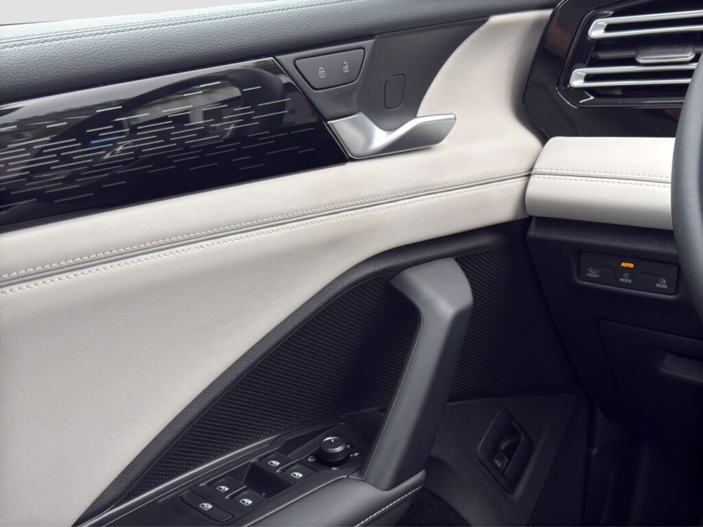 Volkswagen Tiguan TDI 4Motion Elegance/Leder/AHK/Matrix-LED – Bild 12