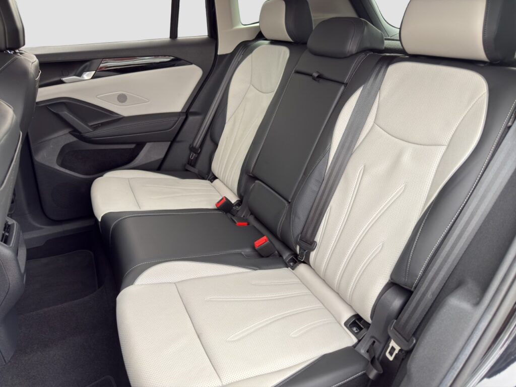 Volkswagen Tiguan TDI 4Motion Elegance/Leder/AHK/Matrix-LED – Bild 14