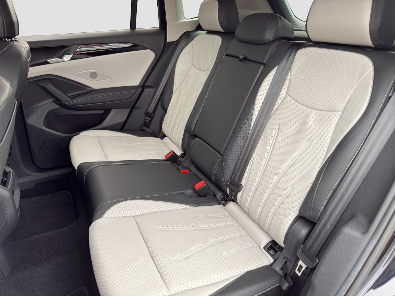 Volkswagen Tiguan TDI 4Motion Elegance/Leder/AHK/Matrix-LED – Bild 14
