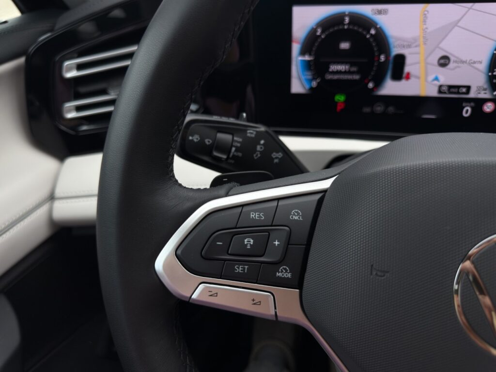 Volkswagen Tiguan TDI 4Motion Elegance/Leder/AHK/Matrix-LED – Bild 19