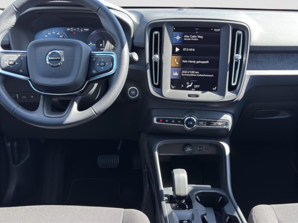 Volvo XC40 T4 Essential Plug-In Hybrid/Navi/hzb.LK/GJR – Bild 11